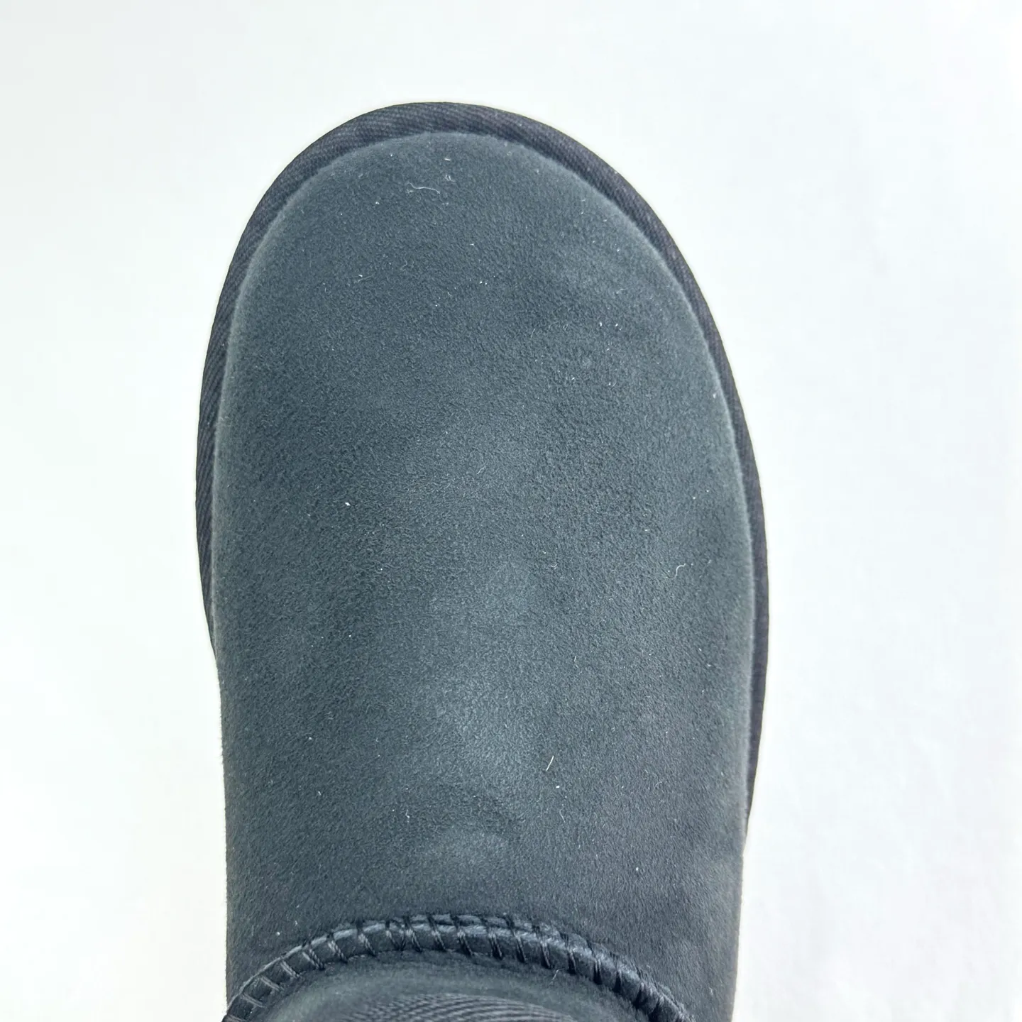 Self-pickup 💰440 Zhou Dongyu mini three-centimeter series snow boots/maroon gray black antelope brown carefully selected Longfeng sheep fur, fine texture, skin-friendly and breathable. The shoe collar is designed with simple tailoring. Easy to put on and take off. Fashionable personality. Comfortable Treadlite by ugg light wing EVA outsole. Comfortable cushioning. Size: 35 36 37 38 39 40